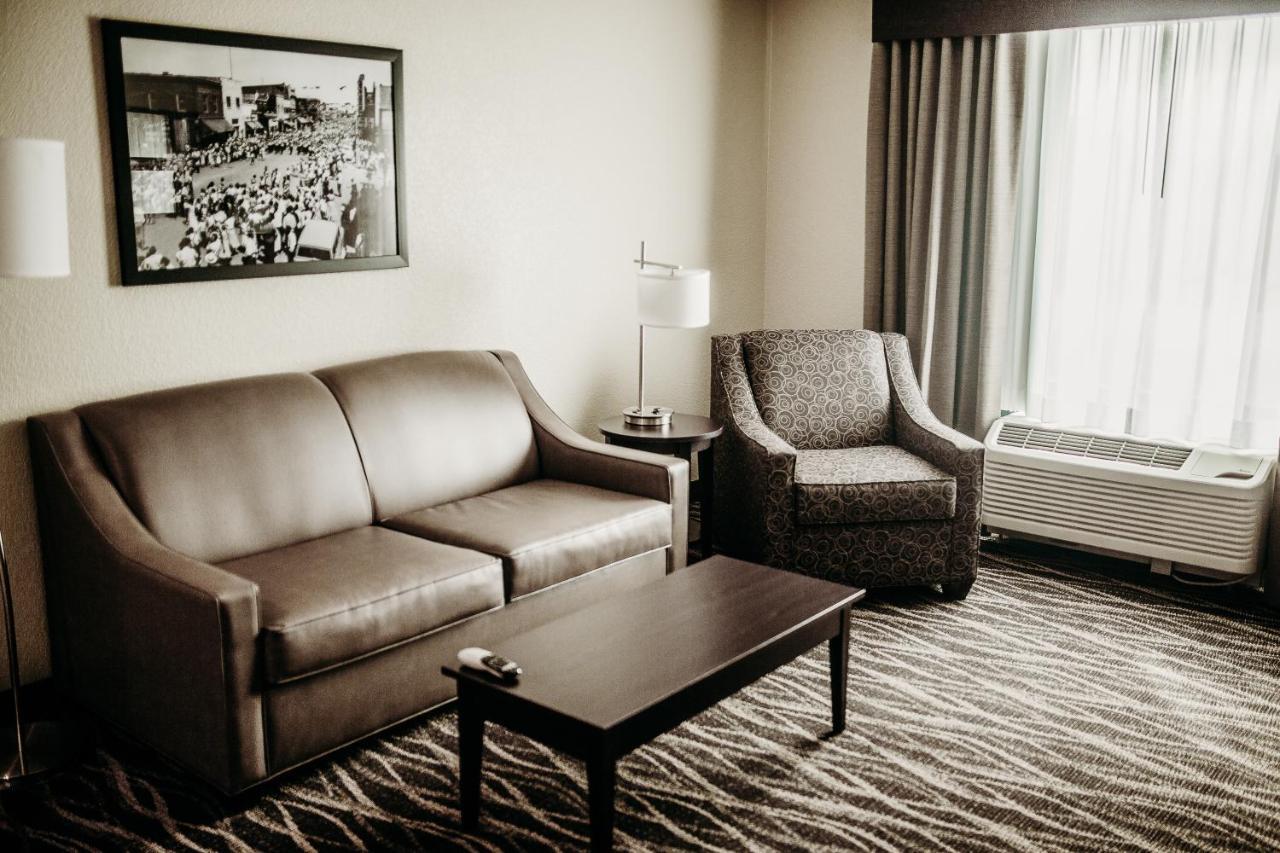 Cobblestone Hotel & Suites International Falls Exteriör bild