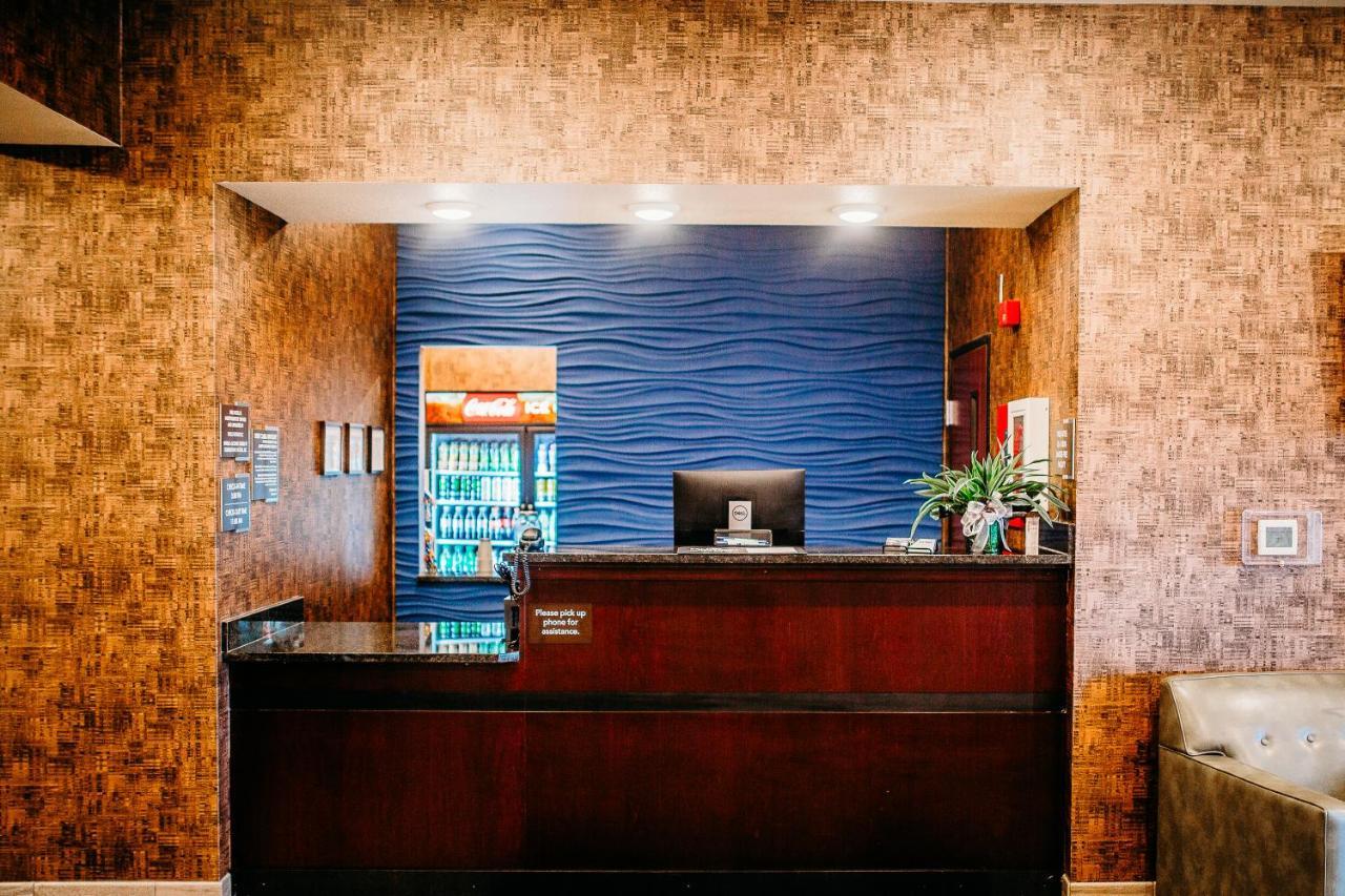 Cobblestone Hotel & Suites International Falls Exteriör bild
