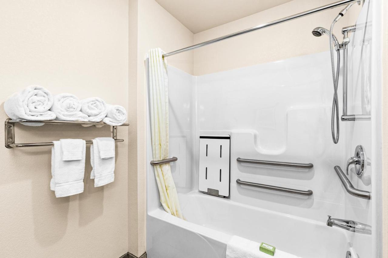 Cobblestone Hotel & Suites International Falls Exteriör bild